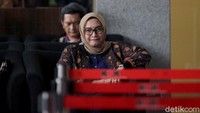 Selain Komisioner KPU Evi Novida Ginting Manik, KPK juga memanggil sejumlah orang lainnya terkait kasus suap PAW anggota DPR itu. Salah satunya Sekjen PDIP Hasto Kristiyanto.