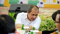 BUMN-BUMN yang memiliki banyak direksi dan karyawan profesional, kreatif dan inovatif pasti mampu melakukannya. Sangat banyak aspek permasalahan buàt memberdayakan warga masyarakat desa, termasuk daerah tertinggal serta kawasan beberapa kawasan transmigrasi yang bisa didorong BUMN. Foto: dok. Komisi VI