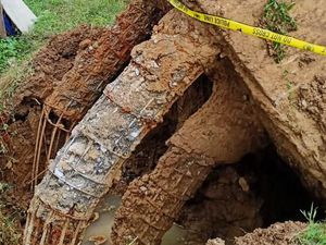 Penampakan Fondasi yang Tercerabut Saat Tower PLN Roboh di Rembang
