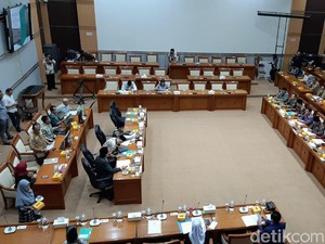 Komisi VIII Minta Menag Siapkan Antisipasi Virus Corona untuk Jemaah Haji
