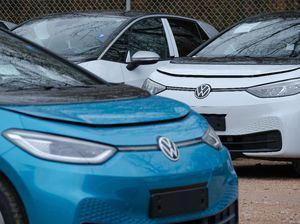 Laris di Eropa, Mobil Listrik Volkswagen Kok Enggak Dijual di Indonesia?