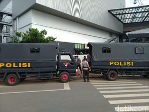 Tersangka Penyerangan AEON Mall Jakarta Garden City Jadi 8 Orang