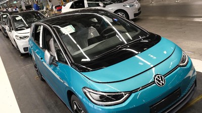 Mengintip Pabrik Mobil Listrik VW di Jerman, Sehari Produksi 1.500 Unit!
