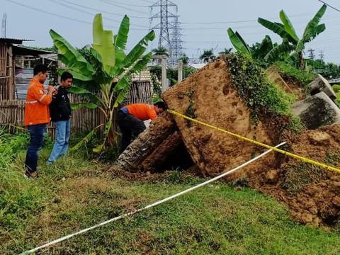 Penampakan Fondasi yang Tercerabut Saat Tower PLN Roboh di Rembang