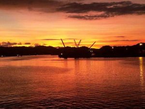Masya Allah, Indahnya Senja di Pelabuhan Lembar