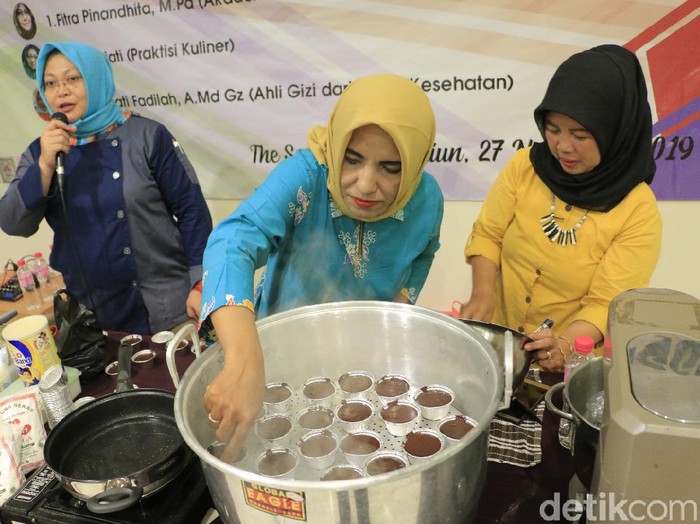 Sebanyak 500 milenial Kota Madiun disiapkan untuk menjadi pengusaha baru. Mereka mendapatkan beragam keterampilan melalui Dinas Tenaga Kerja Kota Madiun.