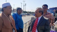 Sebelumnya, Pemerintah Arab Saudi memutuskan untuk menangguhkan sementara kedatangan jemaah umrah dari luar negaranya. Hal itu diungkapkan pihak Kementerian Luar Negeri Arab Saudi pada Kamis waktu setempat. Pool/KBRI.
