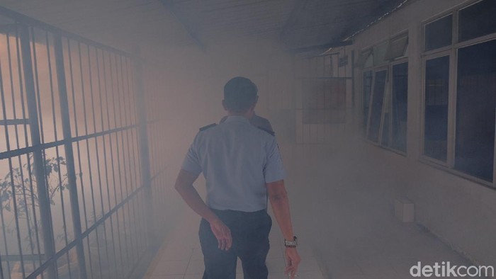 Cegah DBD, Lapas Karawang lakukan fogging