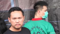 Vitalia Sesha dan Andre ditetapkan sebagai tersangka kasus narkoba. Keduanya telah resmi ditahan mulai hari ini.