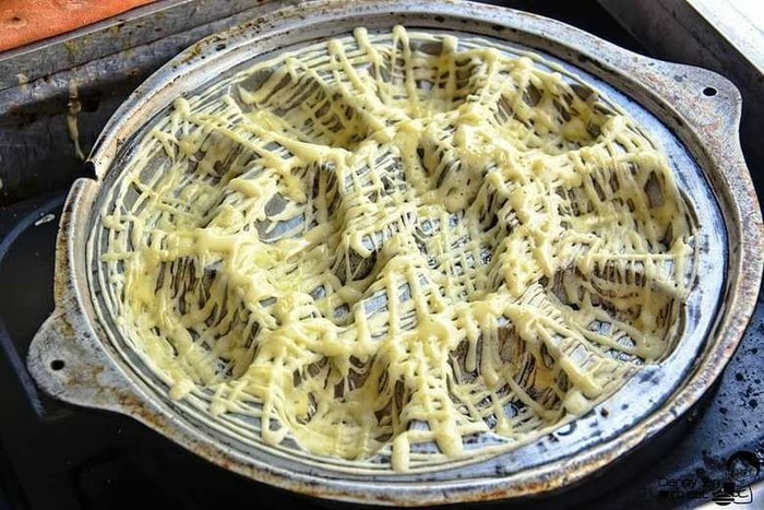 kue sarang laba laba