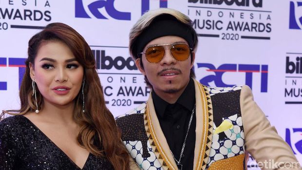 Aurel Hermansyah dan Atta Halilintar saat ditemui di kawasan Kebon Jeruk.