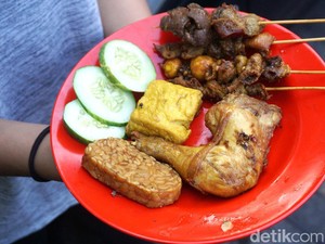 10 Kuliner Enak Dekat Masjid Cut Meutia, Ada Nasi Bebek Legendaris!