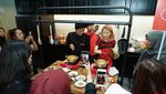 Bikin Gemas! Pose Manis Han Yoo Ra dengan Beragam Makanan