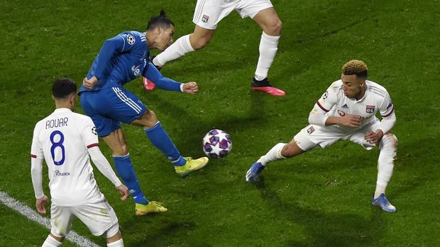 Juventus Kalah dari Lyon, Catatan Gol Ronaldo Putus - CNN Indonesia