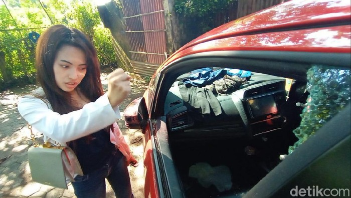 Korban pencurian modus pecah kaca mobil di Kulon Progo, Kamis (27/2/2020).