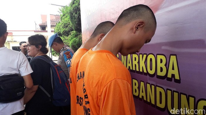 Polisi amankan dua peracik tembakau Gorilla di Kabupaten Bandung