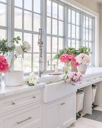 Selebgram Pamer Ruang Cuci Baju Mewah, Netizen: Aku Ingin Tinggal di Situ