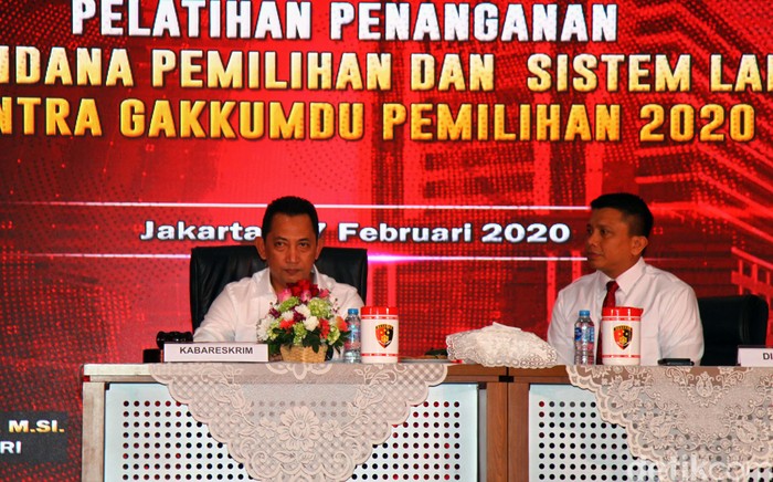 Kabareskrim Kumpulkan Jajaran Kepolisian Daerah Kabareskrim Polri Komjen Listyo Sigit Prabowo mengumpulkan Direktur Reserse Kriminal Umum hingga Kasubdit I/Kamneg Polda se-Indonesia