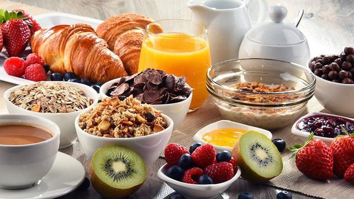 Mencuri Saat Sarapan
