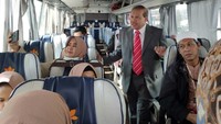 Mengutip SPA, keputusan penangguhan sementara sebagai upaya pemerintah Arab Saudi mencegah penyebaran virus corona. Penangguhan itu pun atas rekomendasi Kementerian Kesehatan Arab Saudi. Pool/KBRI.