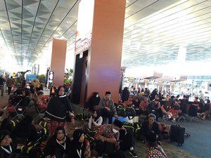 Arab Saudi Setop Umrah, Jemaah di Bandara Soetta: Demi Kebaikan