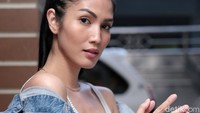 Aulia pun mengakui jika dirinya lebih memilih fokus mengerjakan suatu hal lalu rehat hingga berbulan-bulan.