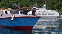 Kepala Kantor Kamla Zona Maritim Tengah, Laksma Bakamla Leonidas Braksan dalam rilisnya mengatakan, simulasi ini diikuti 54 personel, yang terdiri dari kantor Kamla Zona Maritim Tengah, Stasiun Pemantau Keamanan dan Keselamatan Laut (SPKKL) Bitung, Kema dan Stasiun Bumi Bitung, staf pendukung personel pangkalan armada Serei.