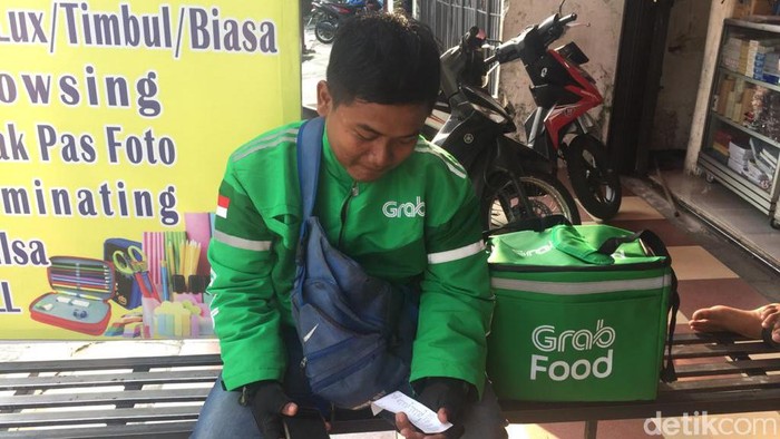 Ojol Antar Makanan Medan Grabfood