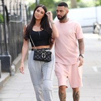 Alice pun mengungkapkan alasannya berani berbicara terbuka mengenai prosedur peremajaan vagina yang dilakukannya. Dia mengaku ingin mengedukasi masyarakat bahwa proses pengencangan vagina ini bukanlah sesuatu yang tabu. Foto: Instagram @ xxalicegoodwinxx