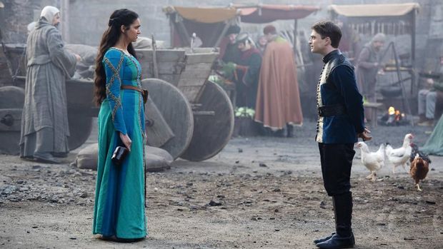 Geraldine Viswanathan Bersenang-senang Main dengan Daniel Radcliffe