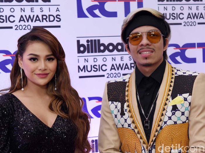Aurel Hermansyah dan Atta Halilintar Aurel Hermansyah dan Atta Halilintar saat ditemui di kawasan Kebon Jeruk.