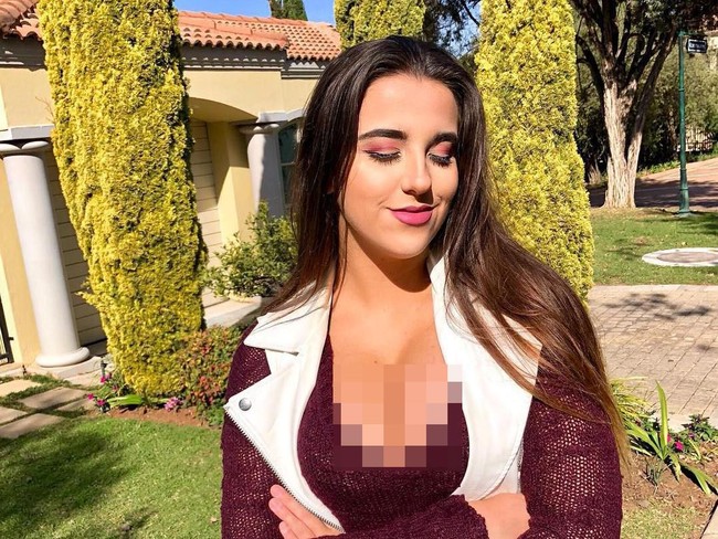 Meskipun kerap mendapat pesan cinta dari para penggemarnya, mahasiswi di Florida ini juga dikirimi pesan-pesan lain, termasuk ancaman kematian. Namun, Teddy percaya pada karma yang akan menimpa orang-orang jahat. Foto: Instagram