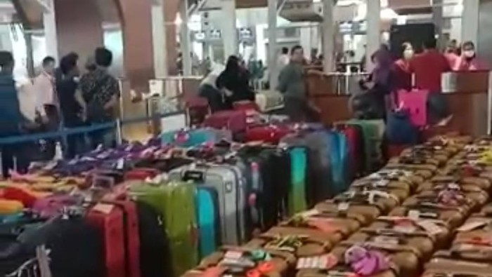 Calon Jemaah Umrah di Bandara Soetta