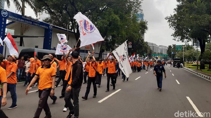 Pegawai PT Pos Indonesia Demo di Kementerian BUMN