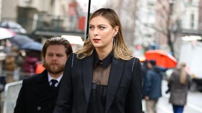 Foto: Momen Stylish Maria Sharapova di Luar Lapangan Tenis