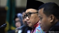 Bambang menyebut permintaan anggaran kunker itu disampaikan oleh asisten pribadi Imam Nahrawi, Miftahul Ulum. Alasan Ulum meminta tambahan itu karena uang dinas yang diterima Imam kurang untuk keperluan Imam.