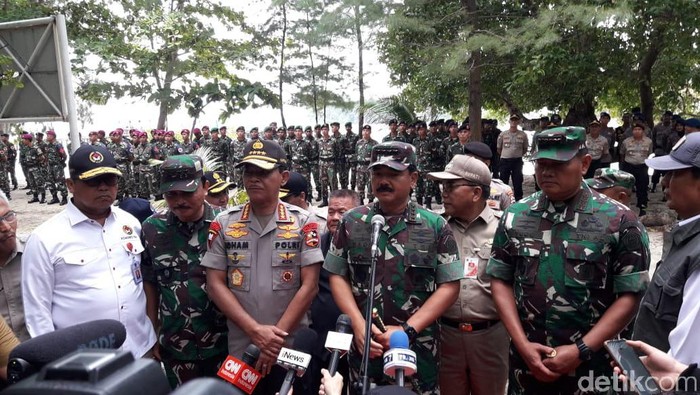 Panglima TNI dan Kapolri Tinjau Pulau Sebaru Kecil
