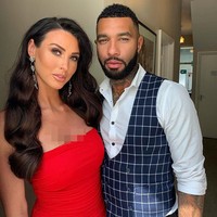 Prosedur peremajaan vagina itu dilakukan Alice di sebuah klinik kecantikan dengan biaya 1.500 poundsterling atau sekitar Rp 27 juta. Proses yang bisa membuat vagina kembali kencang itu dilakukan dengan laser dan menurutnya tidak sakit. Foto: Instagram @ xxalicegoodwinxx