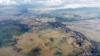 Dinas Pertanian dan Tanaman Pangan Holtikultura Jawa Barat ada sekitar 1.522 hektare sawah di Karawang yang terendam banjir.