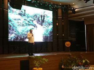 Gubsu Edy Curhat Dilempar Sampah Saat Susur Sungai di Medan