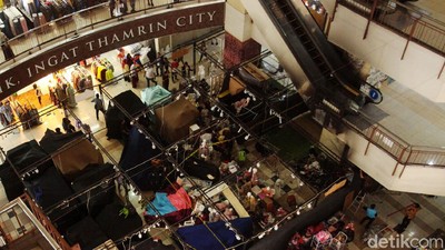 Suasana Mal Thamrin City Pascakebakaran