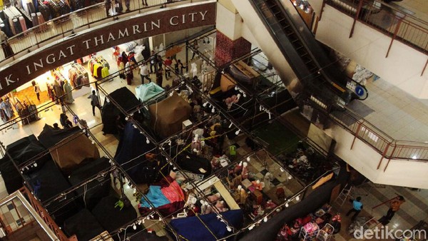 Suasana Mal Thamrin City Pascakebakaran