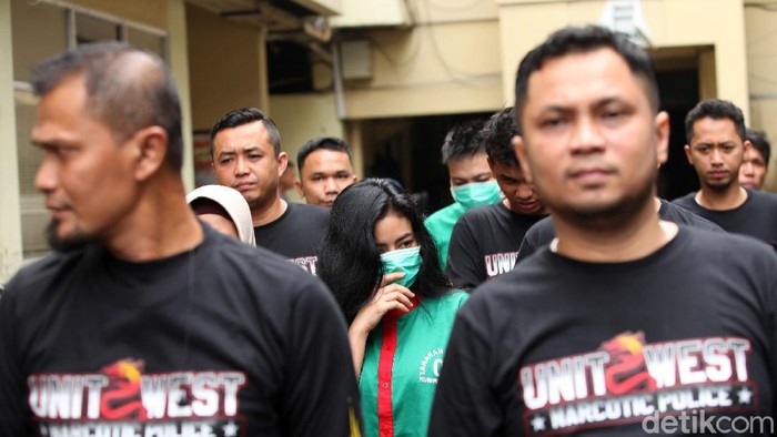 Polres Jakarta Barat merilis kasus narkoba artis Vitalia Sesha, Kamis (27/2/2020). Polisi menghadirkan Vitalia Sesha dalam kegiatan jumpa pers tersebut.