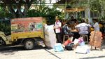Unik! Ngopi di Kafe Ini Bayarnya Pakai Sampah Lho