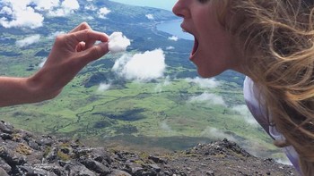 Menyantap awan. Foto: Tiago Silva