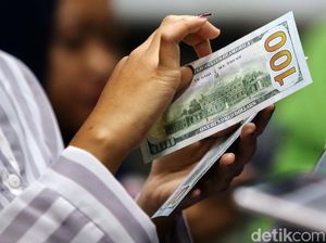 Di Tengah Wabah Corona, Dolar Gencet Rupiah