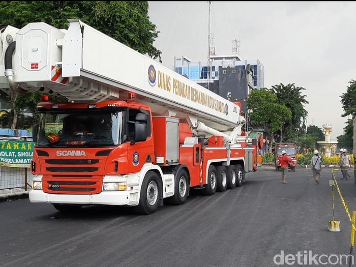 Jalan Yos Sudarso sisi timur sudah diuji kekuatan. Jalan tersebut siap dilewati kendaraan pada 1 Maret mendatang.