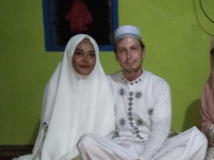 Kisah WN Rusia Dinikahkan Saat Ngapel Kekasih di Pulau Rajuni