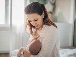 Kabar Baik, Ibu yang Divaksin COVID-19 Bisa Beri Antibodi ke Bayi Lewat ASI