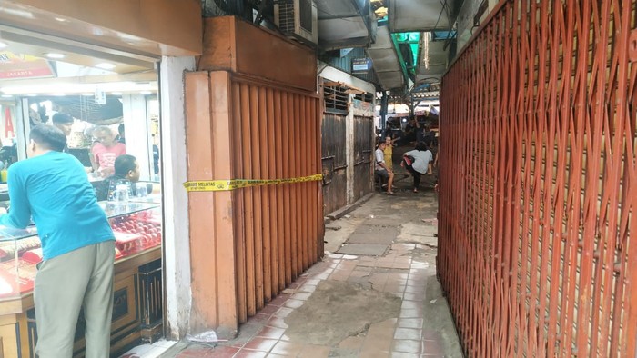 Toko emas di Pasar Pecah Kulit Pinangsia dirampok pria bersenpi